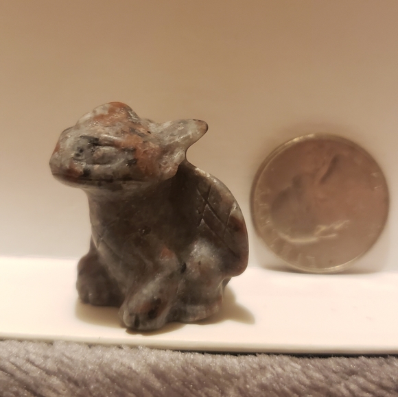 Yooperlite Toothless Carving - Picture 6 of 13